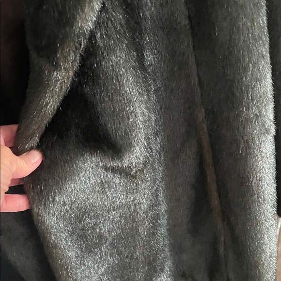 Jones New York Faux Fur coat - Picture 10 of 11